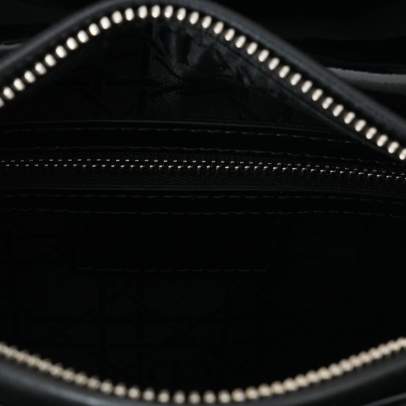 CHRISTIAN DIOR(USED)크리스찬디올 페이던트 레이디디올 까나쥬 미듐